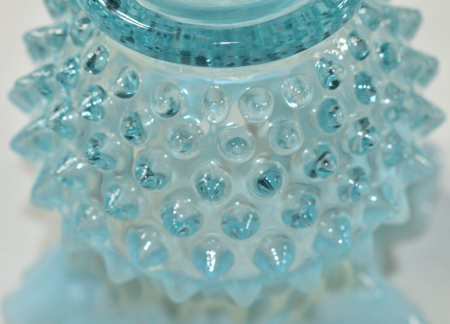 Vtg Fenton Aqua Turquoise Blue Opalescent Hobnail Ruffled Art Glass Vase 4.5″