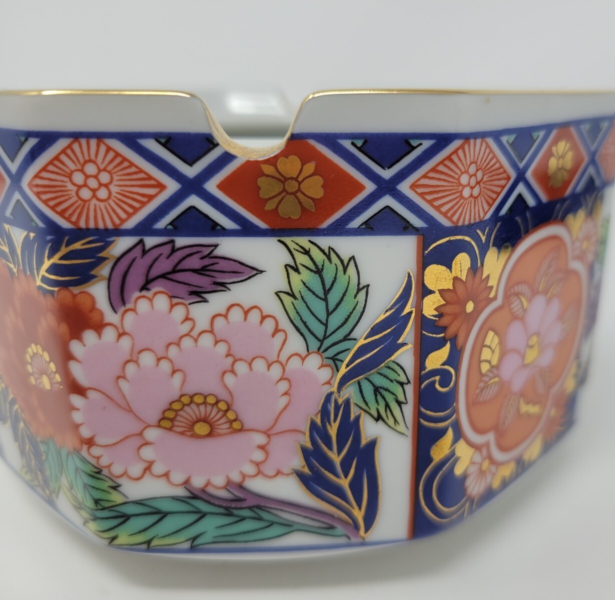 Imari Fine China Porcelain Floral Bowl Ashtray Gold Trim 3″ Tall EUC Vintage