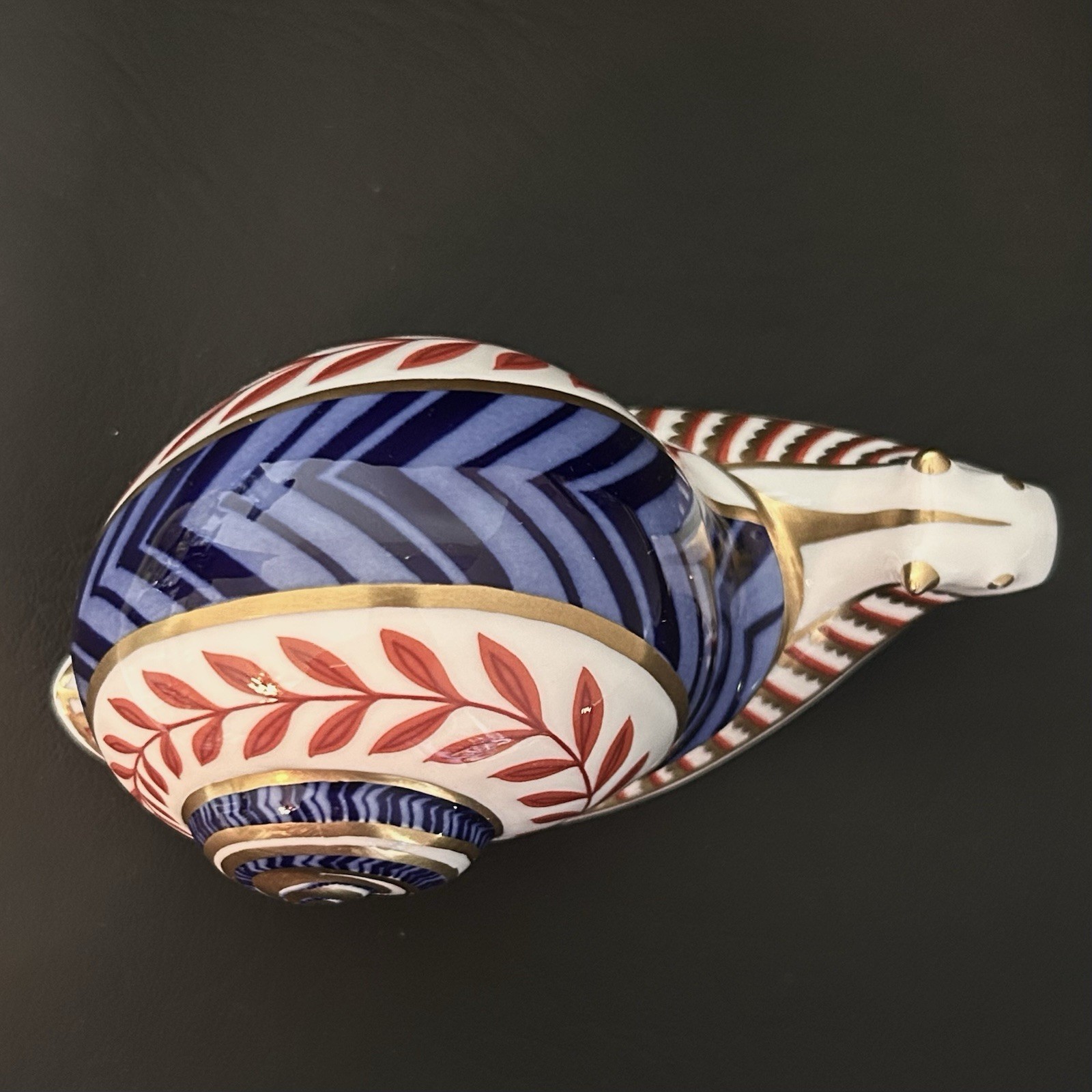 Royal Crown Derby Imari Snail Paperweight Gold Stopper 1989 England Bone China