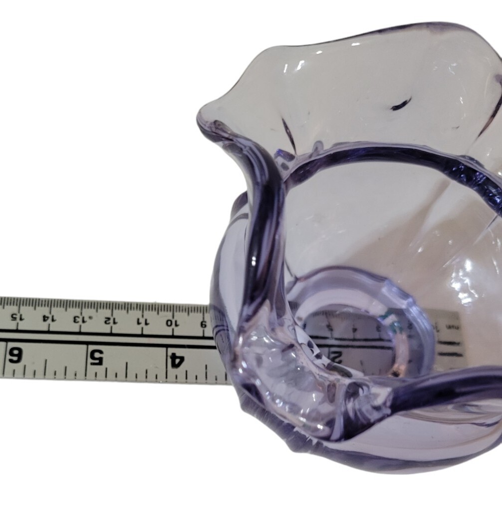 Fenton Wisteria Glass Bowl Neodymium Glass Lavender To Blue Color Changing