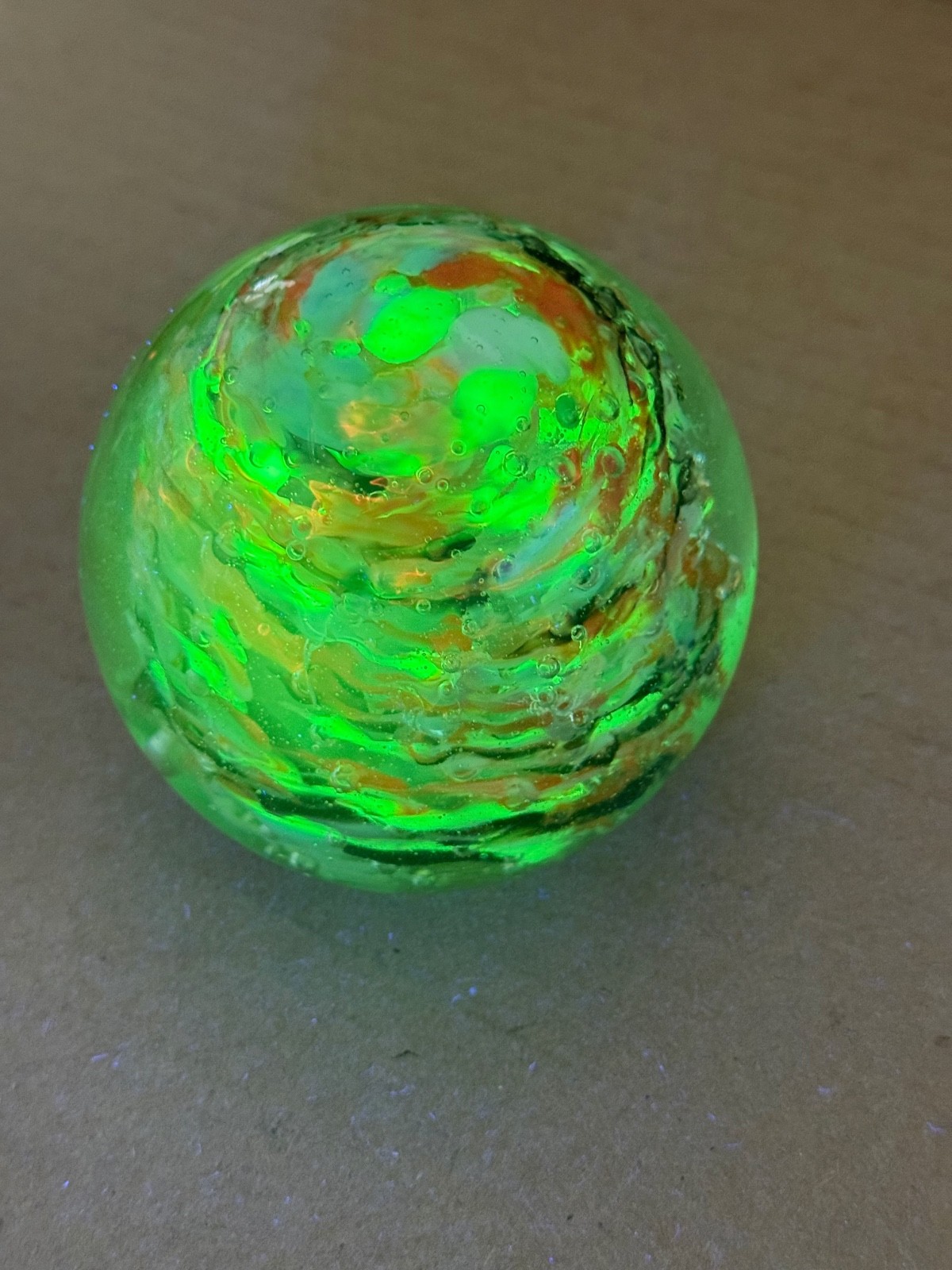Boyd URANIUM Glass Controlled Bubble Paperweight Stamped & Etch Signed 3 inch