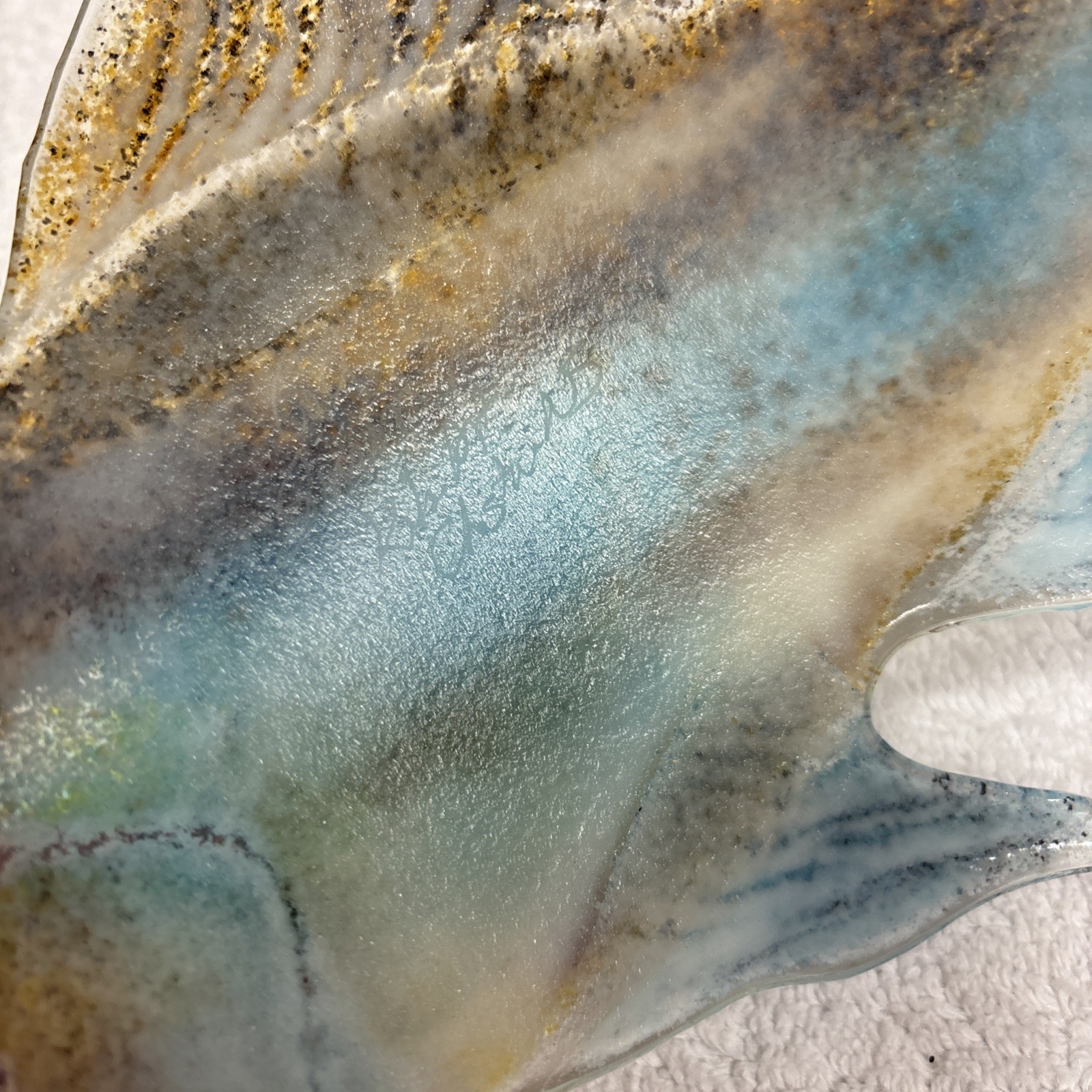 KILN ART Fused Art Glass Curved Fish Signed by Artist Sharon McNamara MINT cond