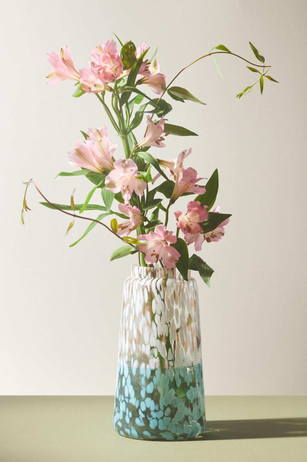 Anthropologie Bela Glass Art Vase Blue Ombre ABstract Colors Size Large 9″H NEW