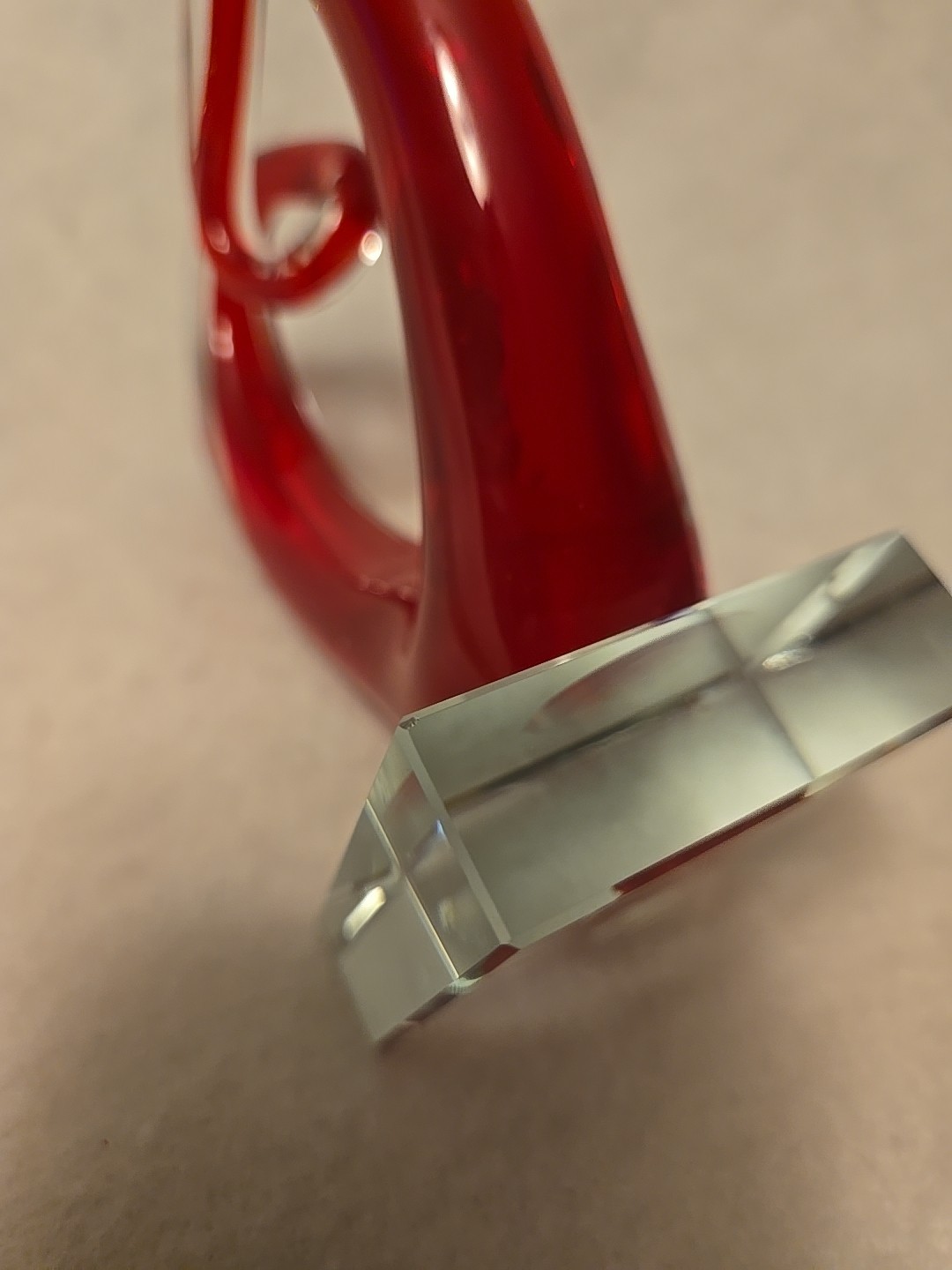 MURANO Art Glass Red Heart Love Sculpture Or Leonardo. Un-Marked Glass Base