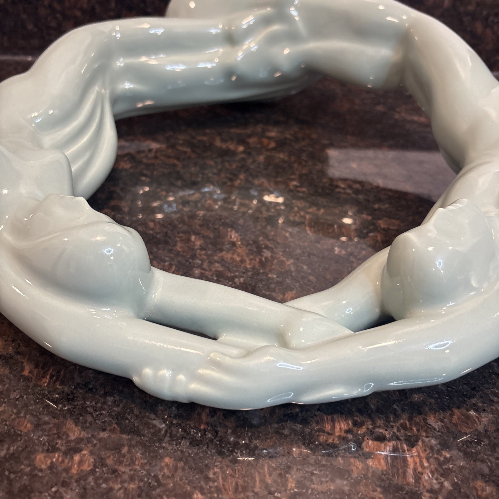 Haeger USA Infinity Circle of Love #6037 Vintage Powder Blue Sculpture GC 14.5”