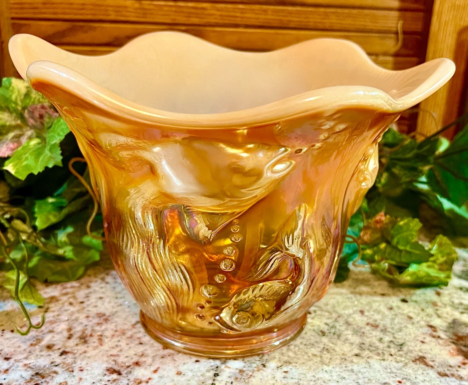 Less Than 100 Fenton**PEACH OPALESCENT CARNIVAL ATLANTIS KOI FISH VASE** EXC