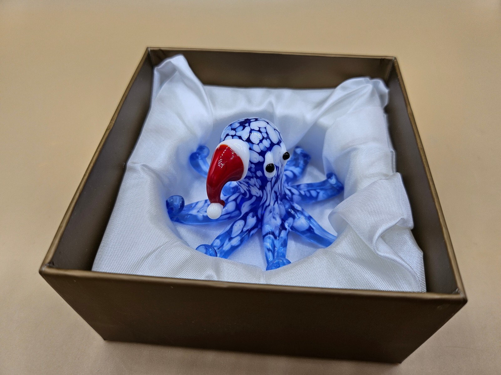 Ocho the Octopus, in original box, with Santa Hat – Art Glass, Christmas