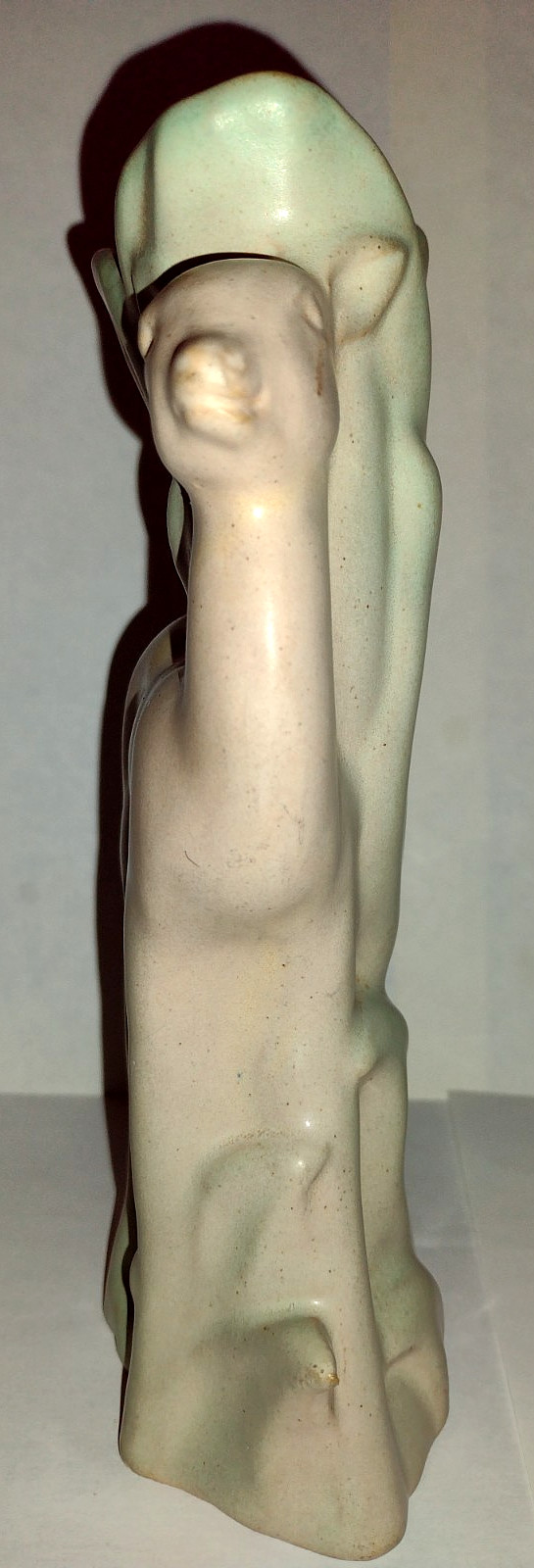 ROSEMEADE NORTH DAKOTA POTTERY DEER VASE GREEN ND VINTAGE FAWN