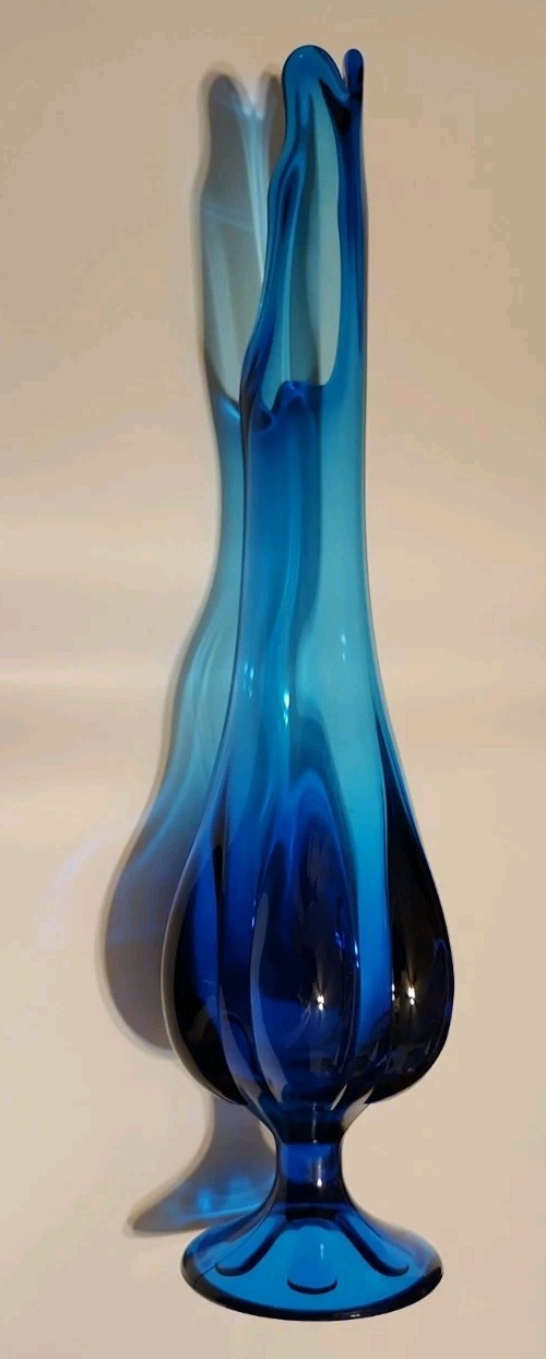 Viking Epic Bluenique 5 Fingered Swung Vase 18 5/16″ H 6 Petals MCM Mint!