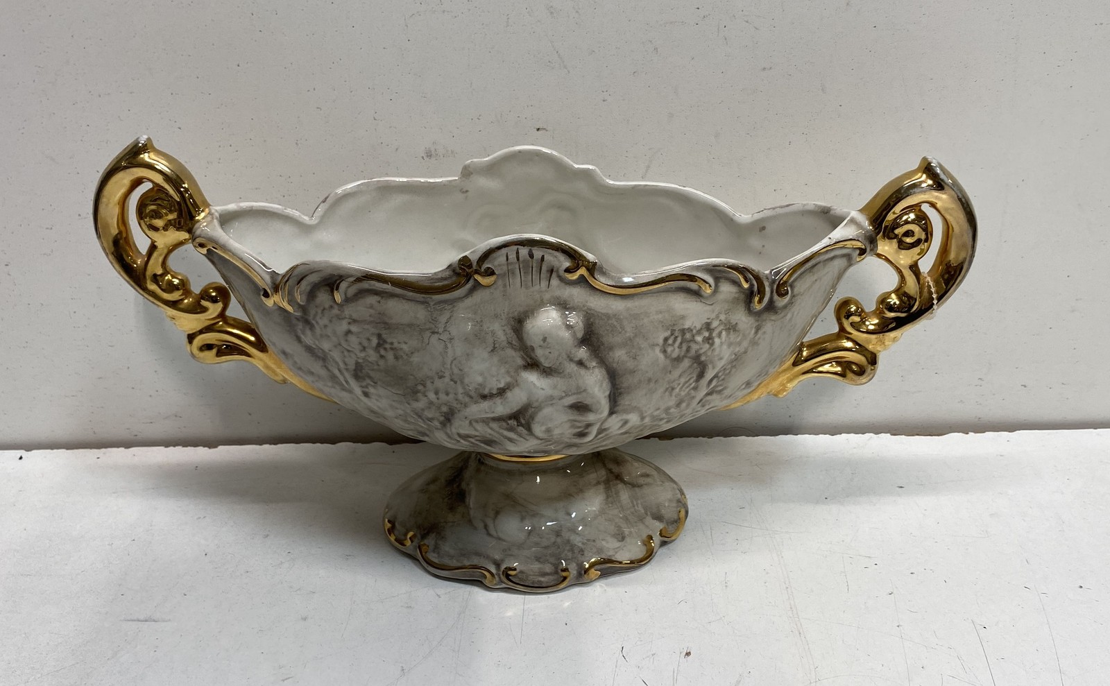 Capodimonte Porcelain Centerpiece Bowl Italian Cherub Relief Gold Gilt Handles