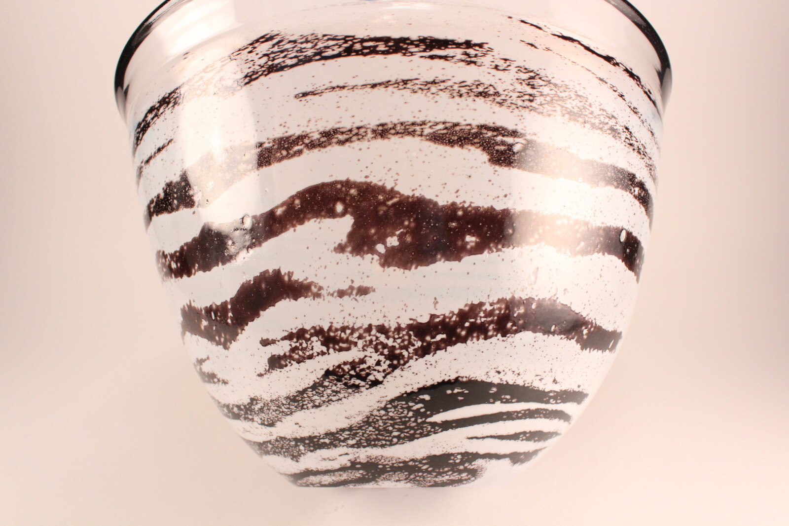Kosta Boda Kjell Engman Safari Collection Zebra Art Glass 10″ Bowl Vase 59356