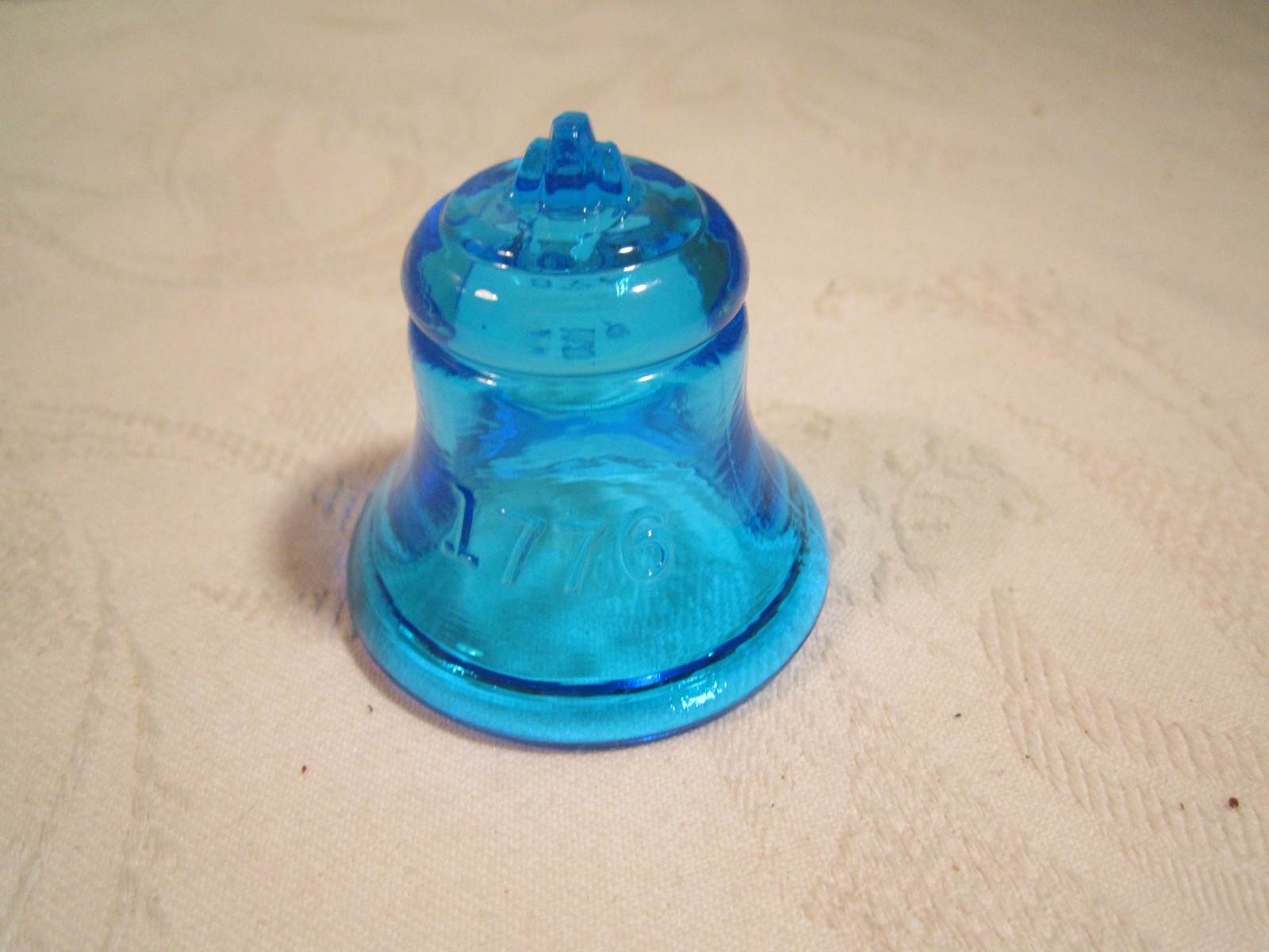 Degenhart Blue Glass 1776 Liberty Bell Figurine (1)
