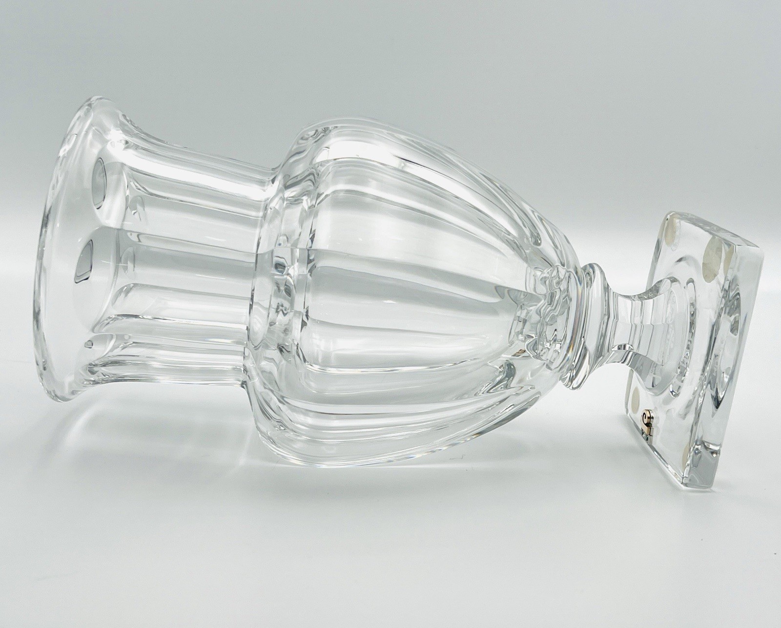 Custom BACCARAT CRYSTAL HARCOURT URN VASE W/DIAMOND & 2 EMERALDS MSRP $5,500