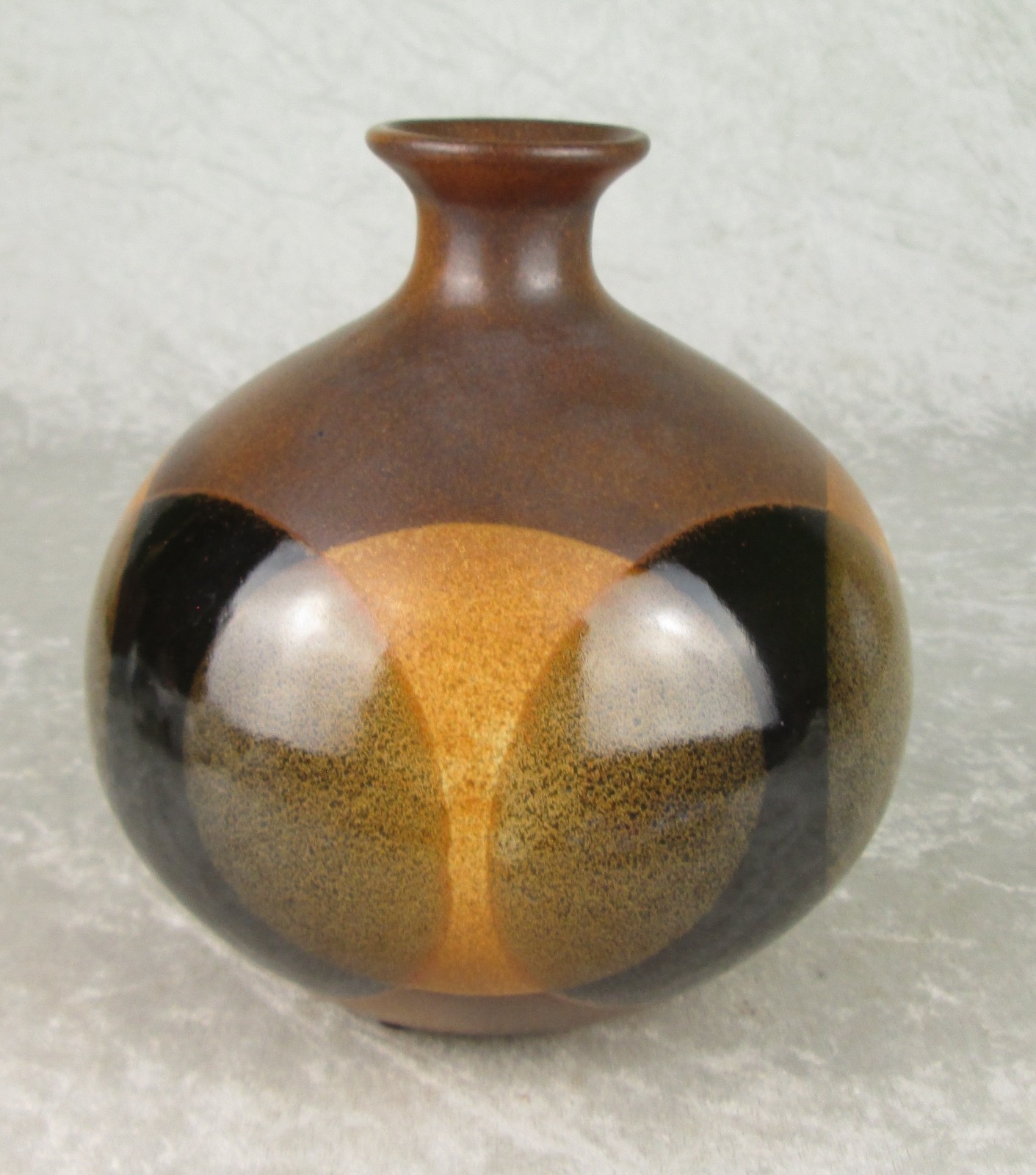 Pottery Craft Overlapping Circles Vase 6-3/8in Tall 6-1/4 Dia Mid Century Modern