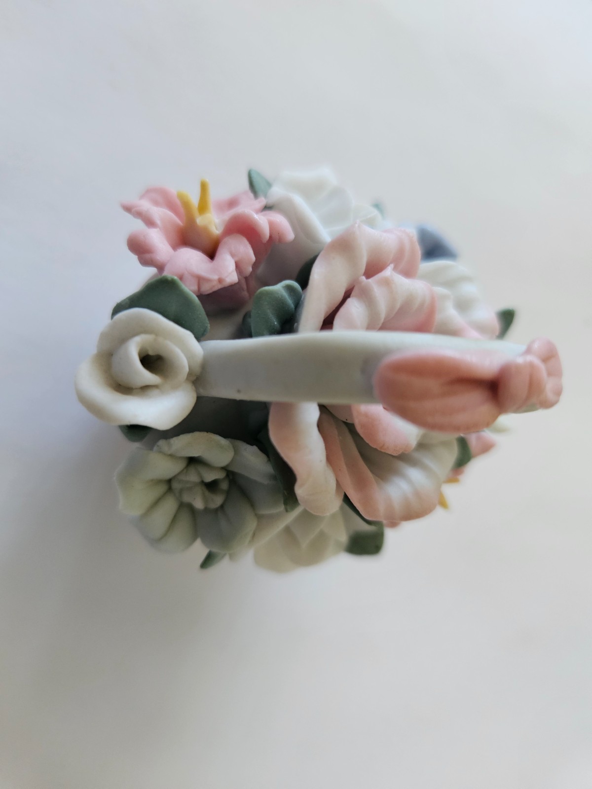 VTG SMALL PORCELAIN CERAMIC FLOWER BASKET 2.75″ TALL
