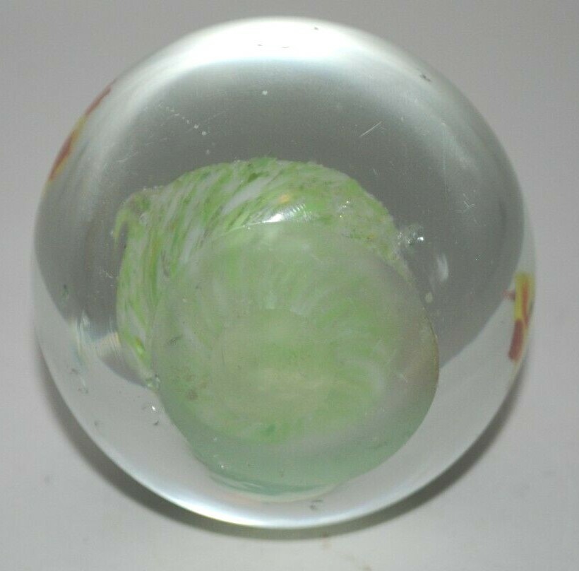 Art Glass Paperweight Fish Aquarium Seascape 3″ ROUND