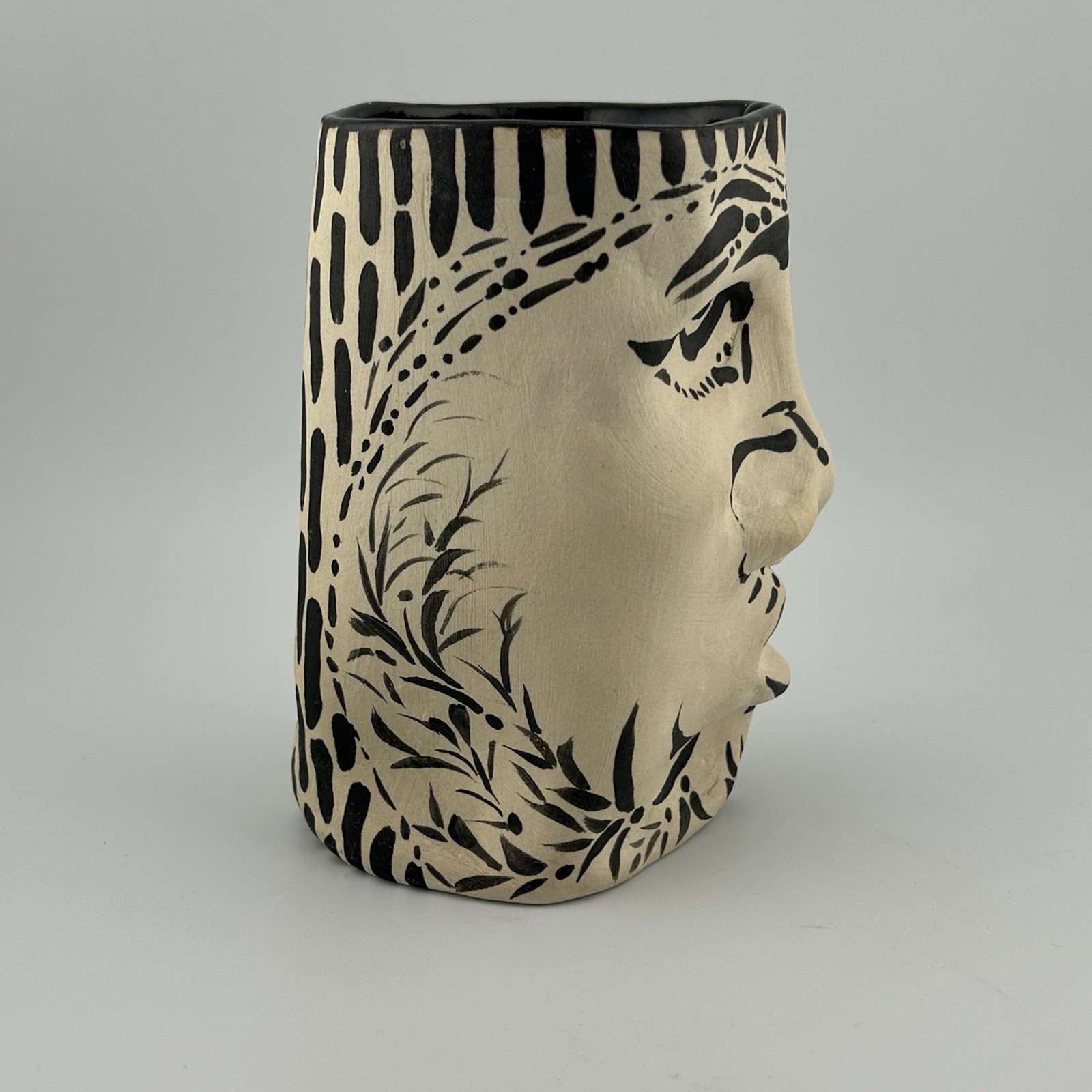 Studio Pottery Sgraffito Face Tumbler Tiki Mug Vase Black Slip 2010s Signed KIA