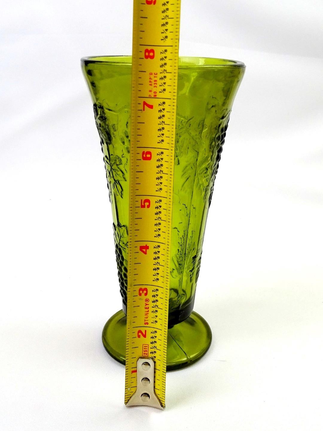 Colony Glass Harvest Pattern Green Grape Relief Vintage 7 5/8″ Vase 1960-1980