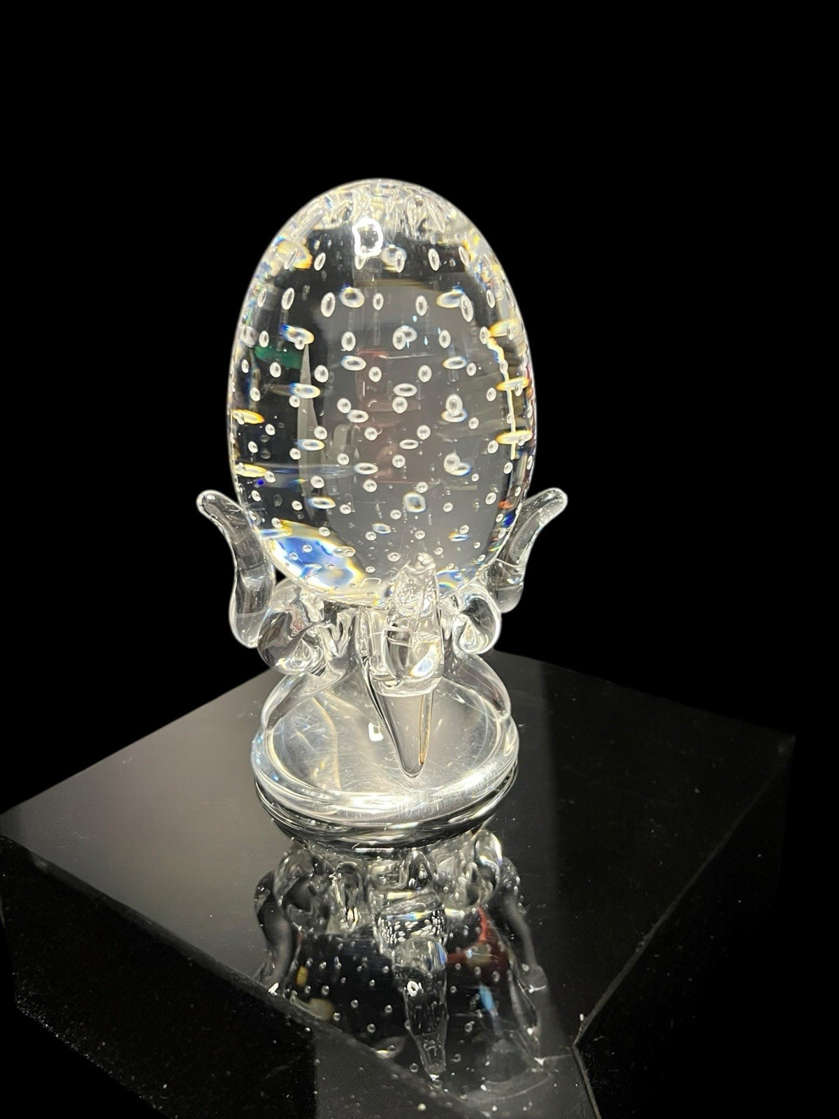 Steuben Crystal Controlled Bubble Egg Figurine Paperweight by Lloyd Atkins 4”