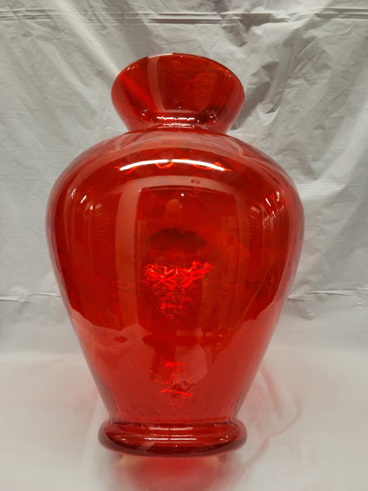 1960s MID CENTURY GLASS ITALIAN RED Optic VASE QUILTED 14 inch Beautiful!