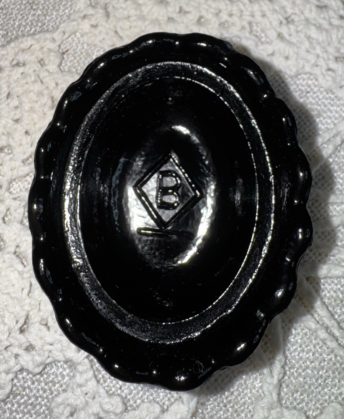 Boyd Crystal Art Glass Chick Salt HEN on NEST Mini HON #57 Ebony Black Chicken
