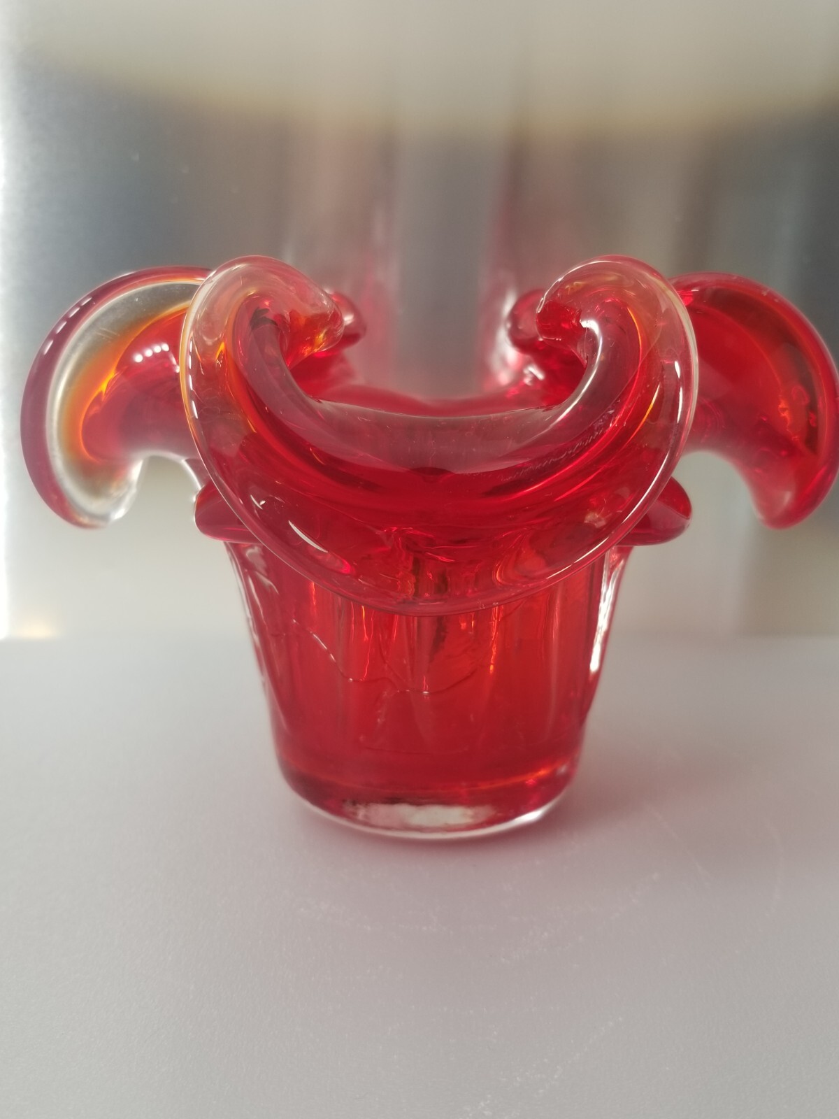 Art Glass * Pedestal Flower Tall Ashtray/Bowl Red * Cased glassroom * 4″ 070