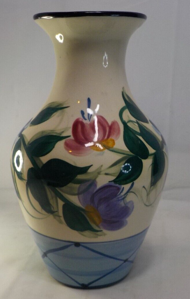 Vintage Gail Pittman Vase Signed 1995 Hand Painted 9 3/4” Tall 6″ wide