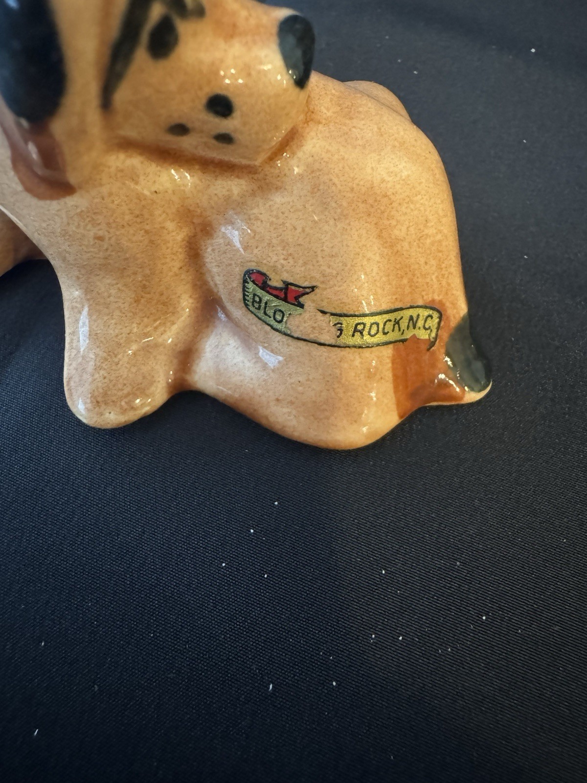 Vtg Rio Hondo California Pottery Hound Dog Figurine Blowgun Rock NC Souvenir
