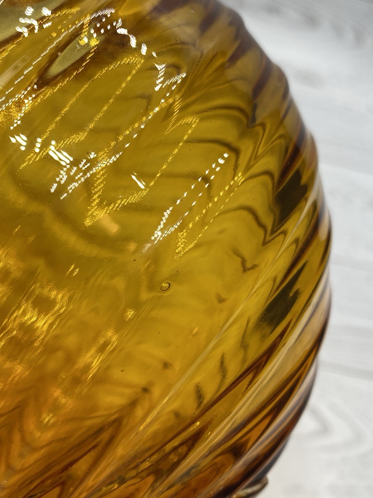 Chalet Heritage LXXI Bullicante Amber Glass Swirl 8” Vase Ruffled Rim HTF
