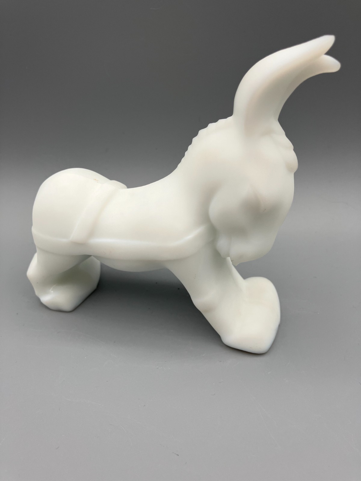 FENTON GLASS DONKEY WHITE SATIN 4.5 IN T VINTAGE EXCELLENT COND