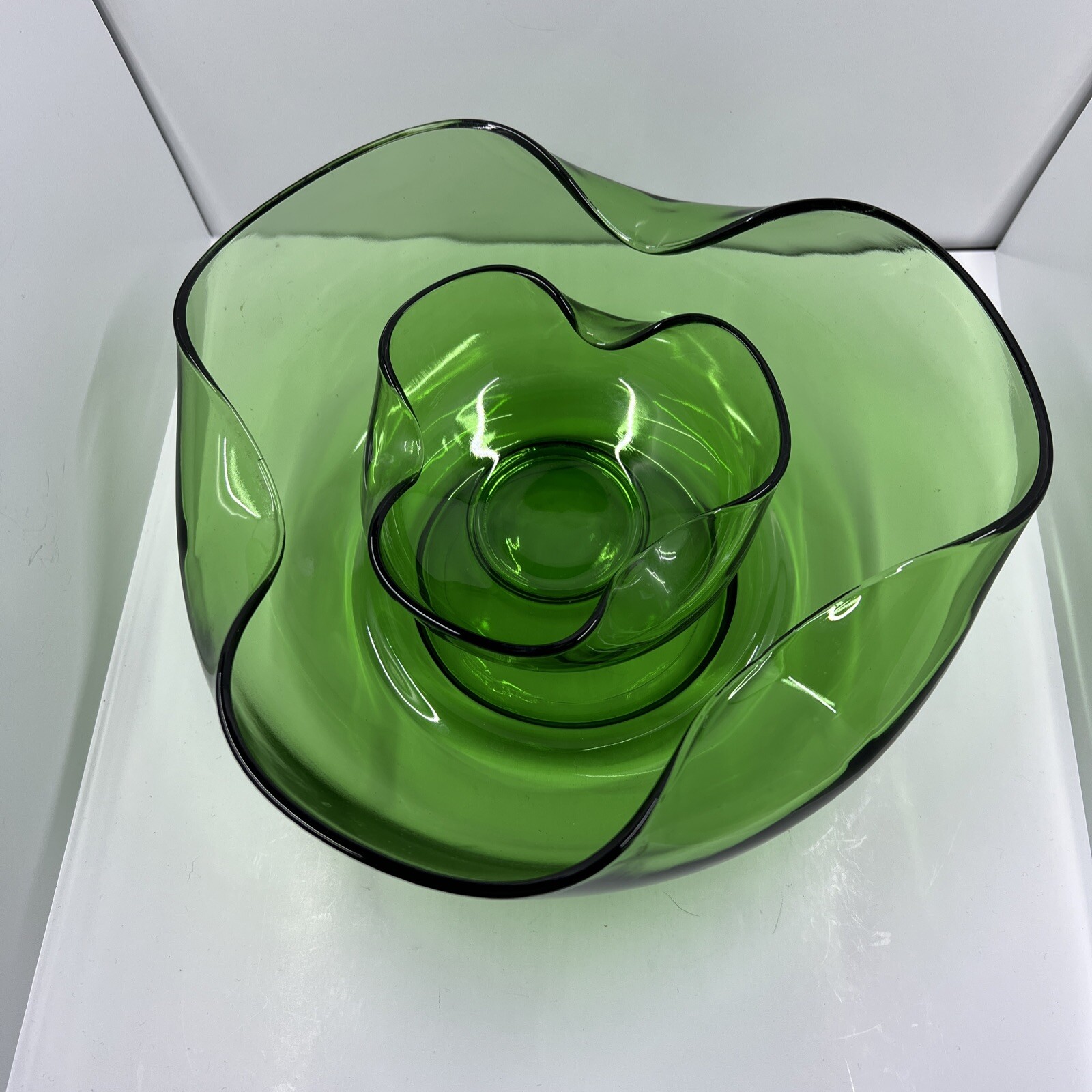 retro Mid Century Green Glass 9″ 5 Bowl with Fluted sides Chip dip party server