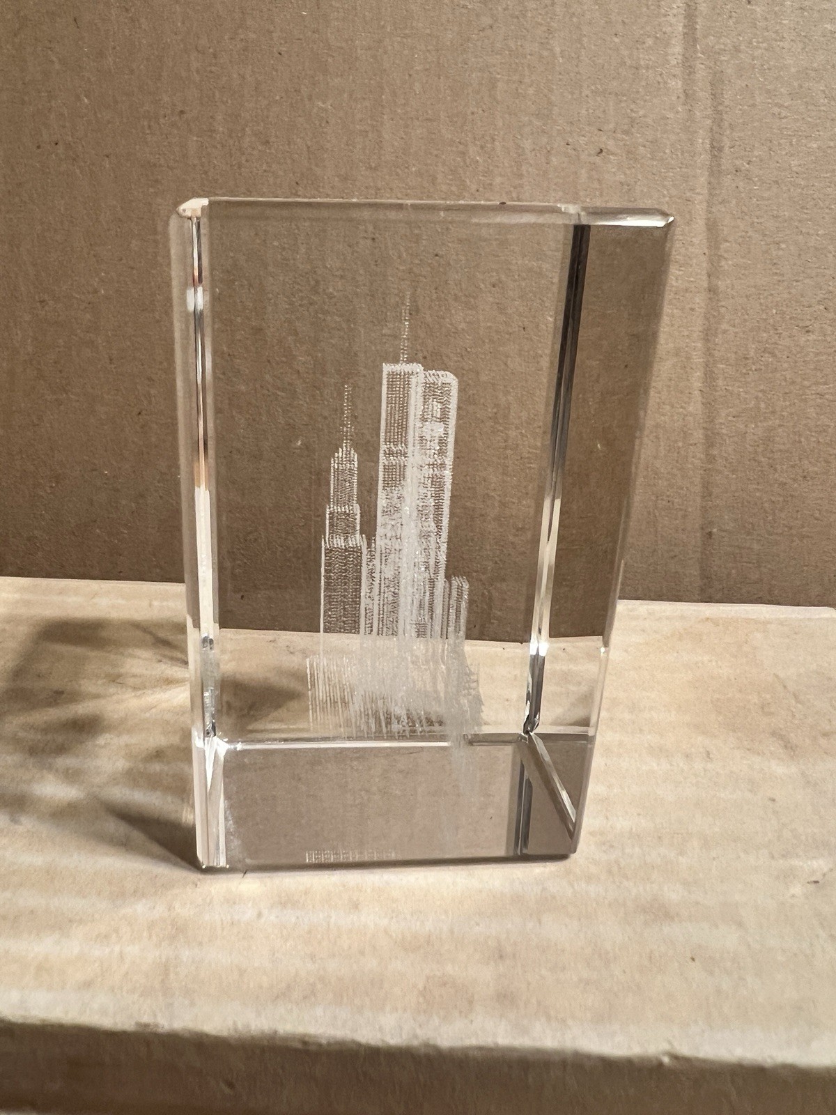 3D Crystal/Glass Paperweight – New York City w/ Twin Towers 3” Tall