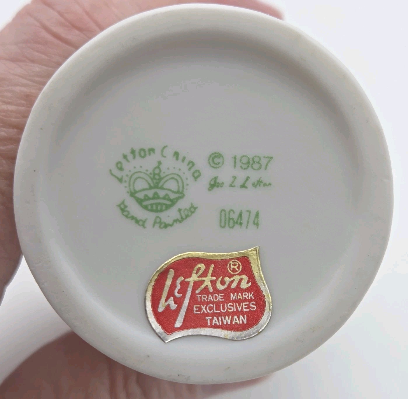 Geo Z Lefton Miniature Bisque Porcelain Vase White With Pink Flowers VTG 1987