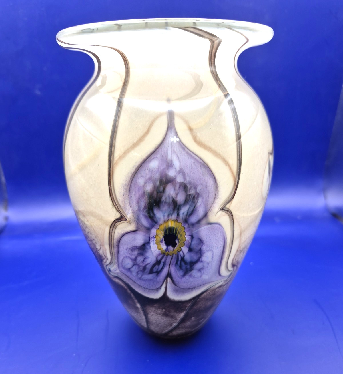 Robert Eickholt Studio Floral Art Glass Vase 7″ Tall 2004 Purple Brown VCLTI