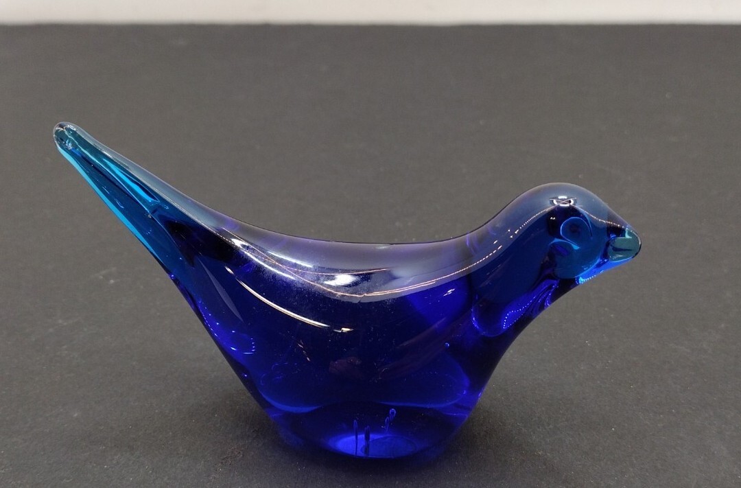 Vintage Ganz Cobalt Blue Bird Art Glass, original Sticker. Excellent Condition.