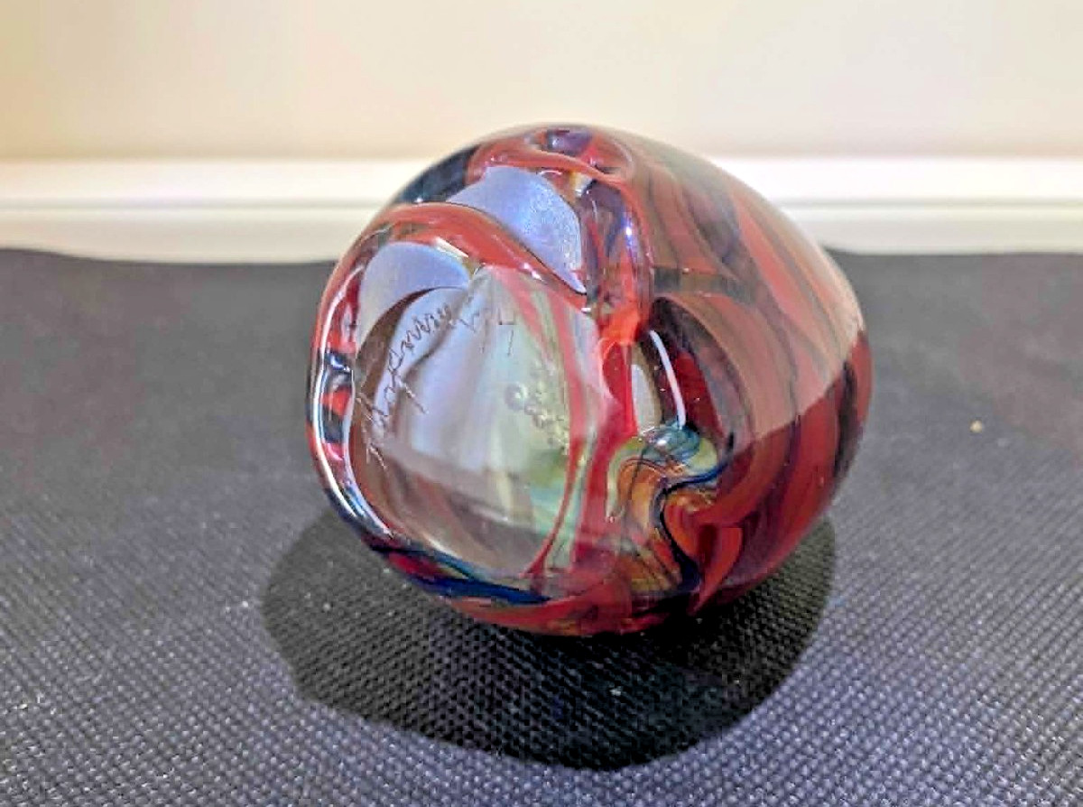 VTG Tom Chapman 1994 Signed Studio Art Glass Paperweight – Multicolor Swirl