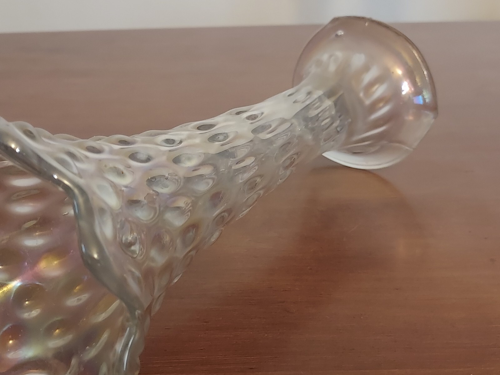 Fenton RUSTIC Hobnail Pattern WHITE CARNIVAL Art Glass 10″ SWUNG VASE w 3″ Base