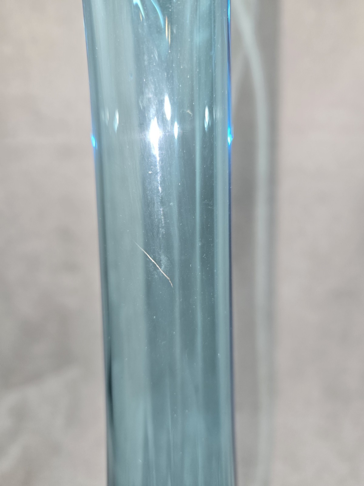 LE Smith Blue Hobnail Swung Vase 16.5″ Three Toed Base PLEASE READ DESCRIPTION