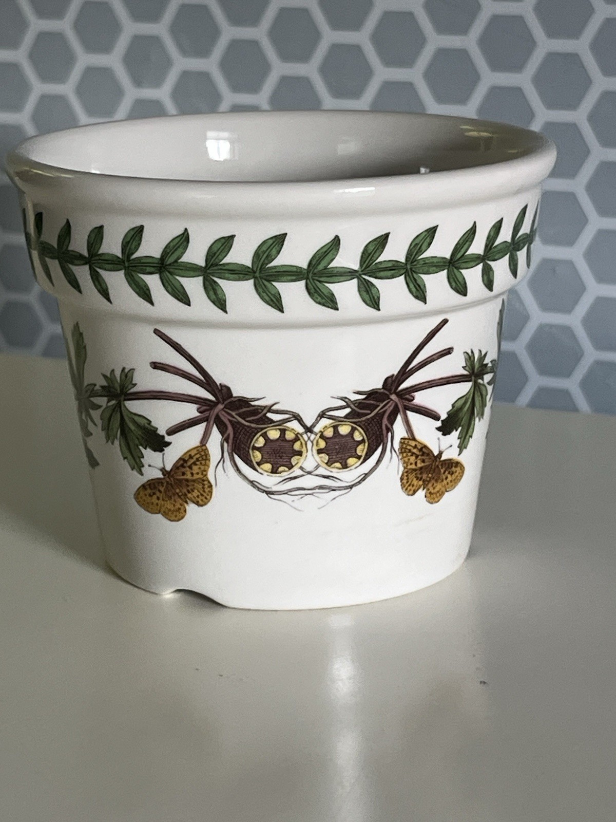 Portmeirion The Botanic Garden Small Flower Pot Butterfly Yellow Flowers