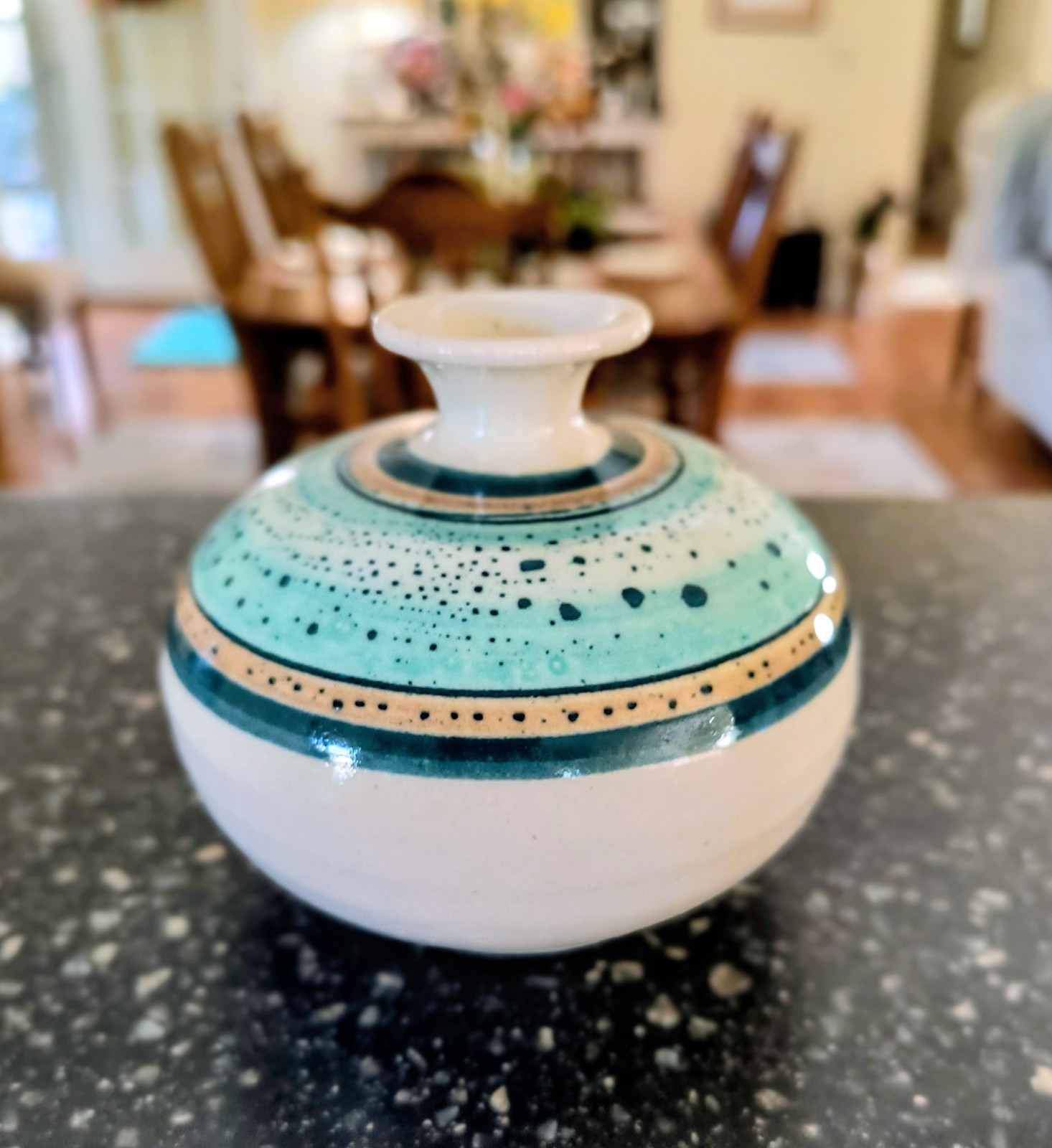 VTG Studio Ceramic Pottery Spot Bud Vase 5”T Cream 5” Aqua Swirl Diameter