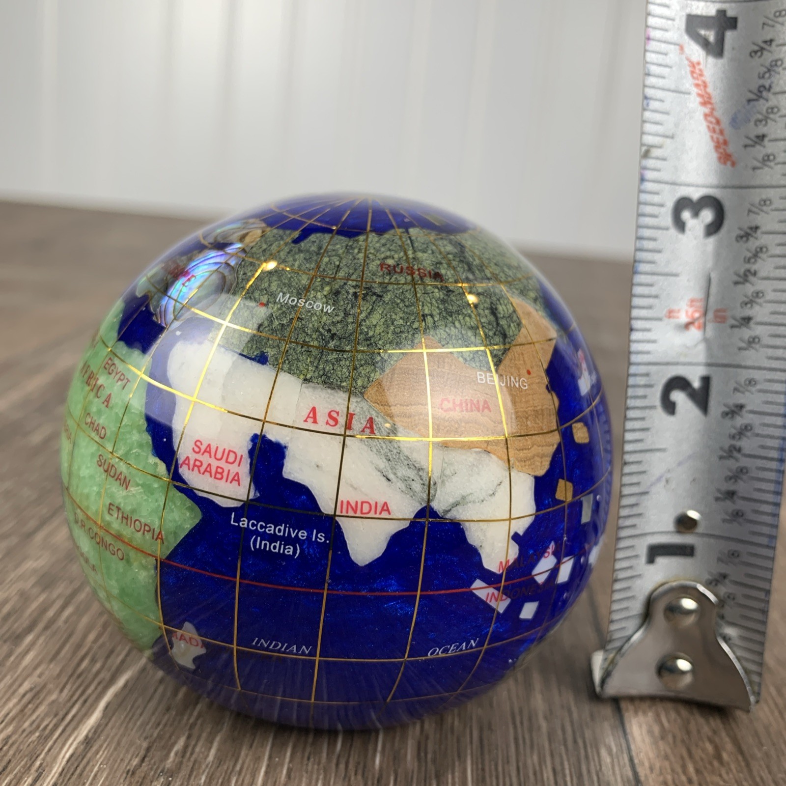 Alexander Kalifano Globe Earth Paperweight Semi-Precious Stones Amethyst Oceans