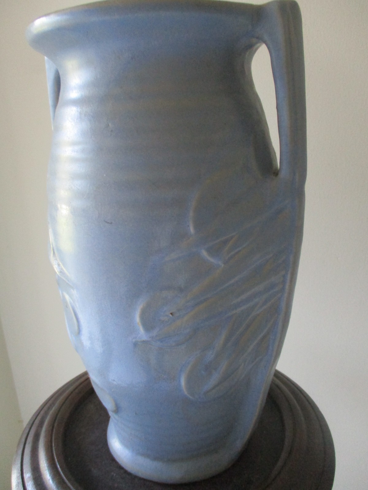 mccoy pottery floor vase blue sand dollar 8-1/2″ x 14-1/2″ ship $18.00
