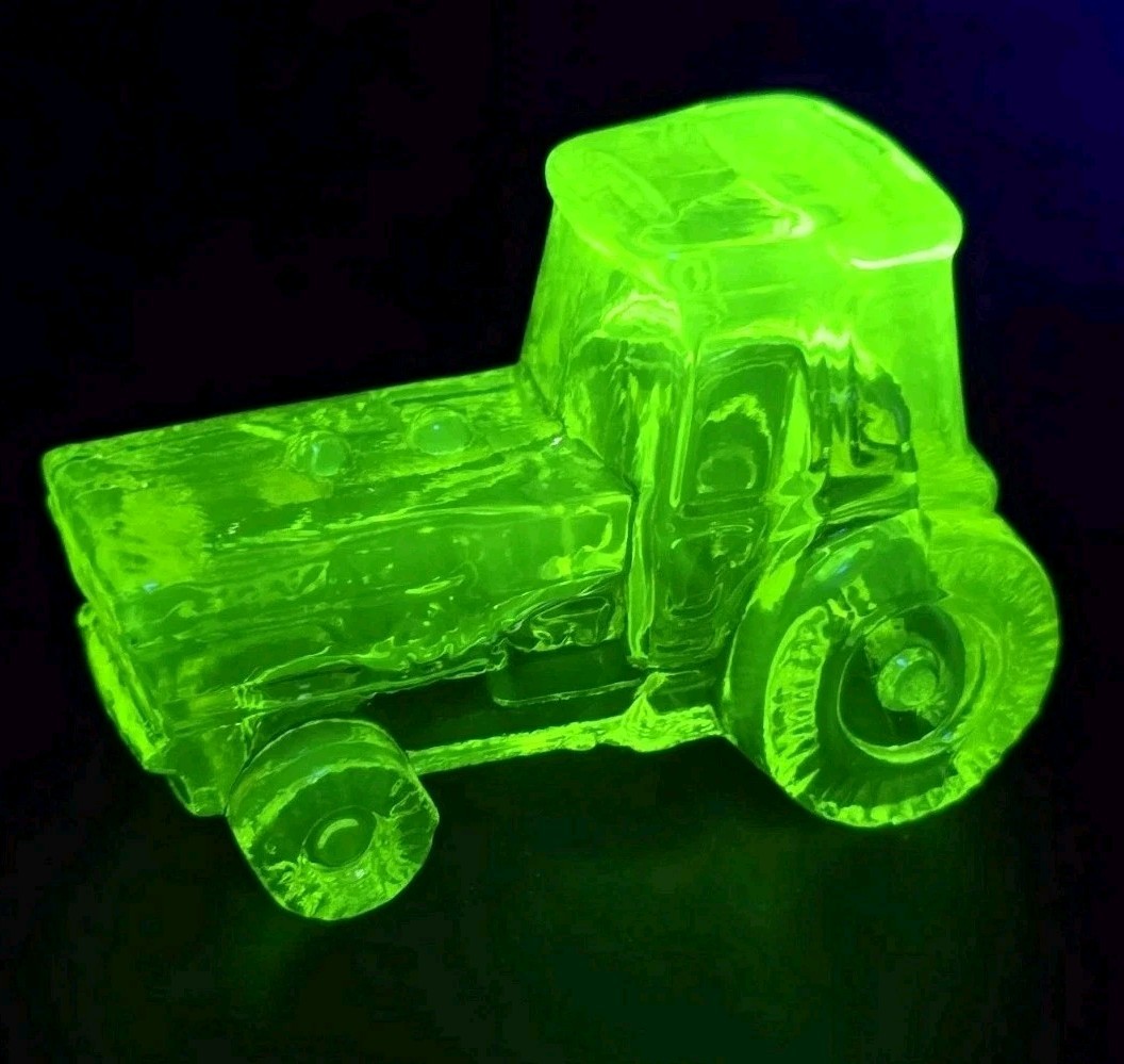 Boyd Glass Tractor Figurine Vaseline Uranium Yellow Glows