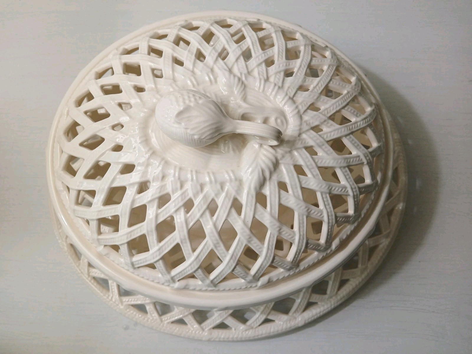 Hartley Greens & Co Leeds Pottery Weave Basket w/ Lid & Underplate Creamware