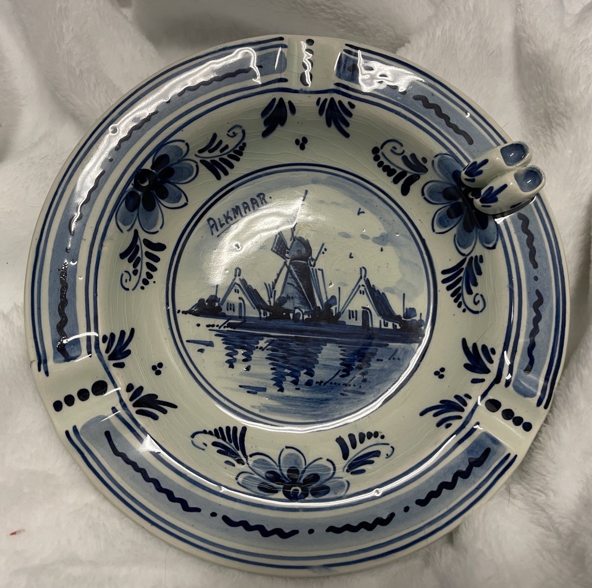 Delfts Alkmaar Holland 5 1/2 Ashtray Dutch Shoes Windmill Cottage Floral Signed