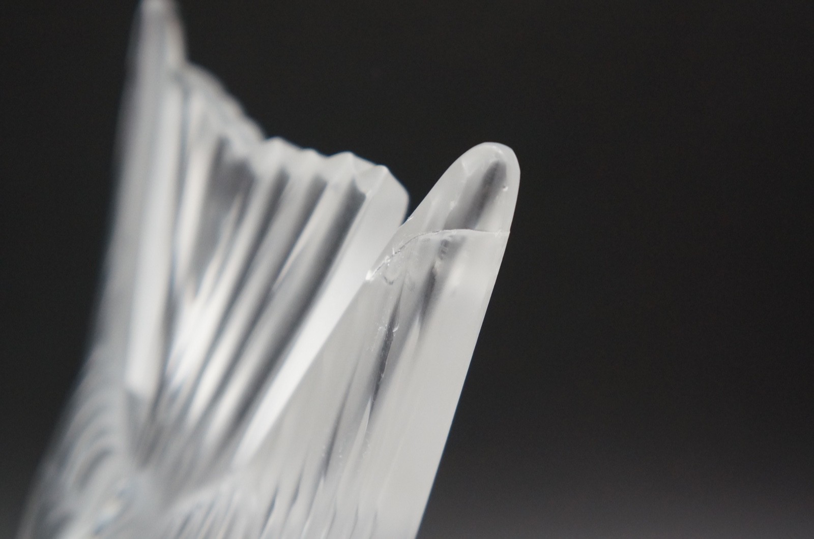 Lalique Crystal Deaux Hirondelles Two Swallows Paperweight Bookends Signed