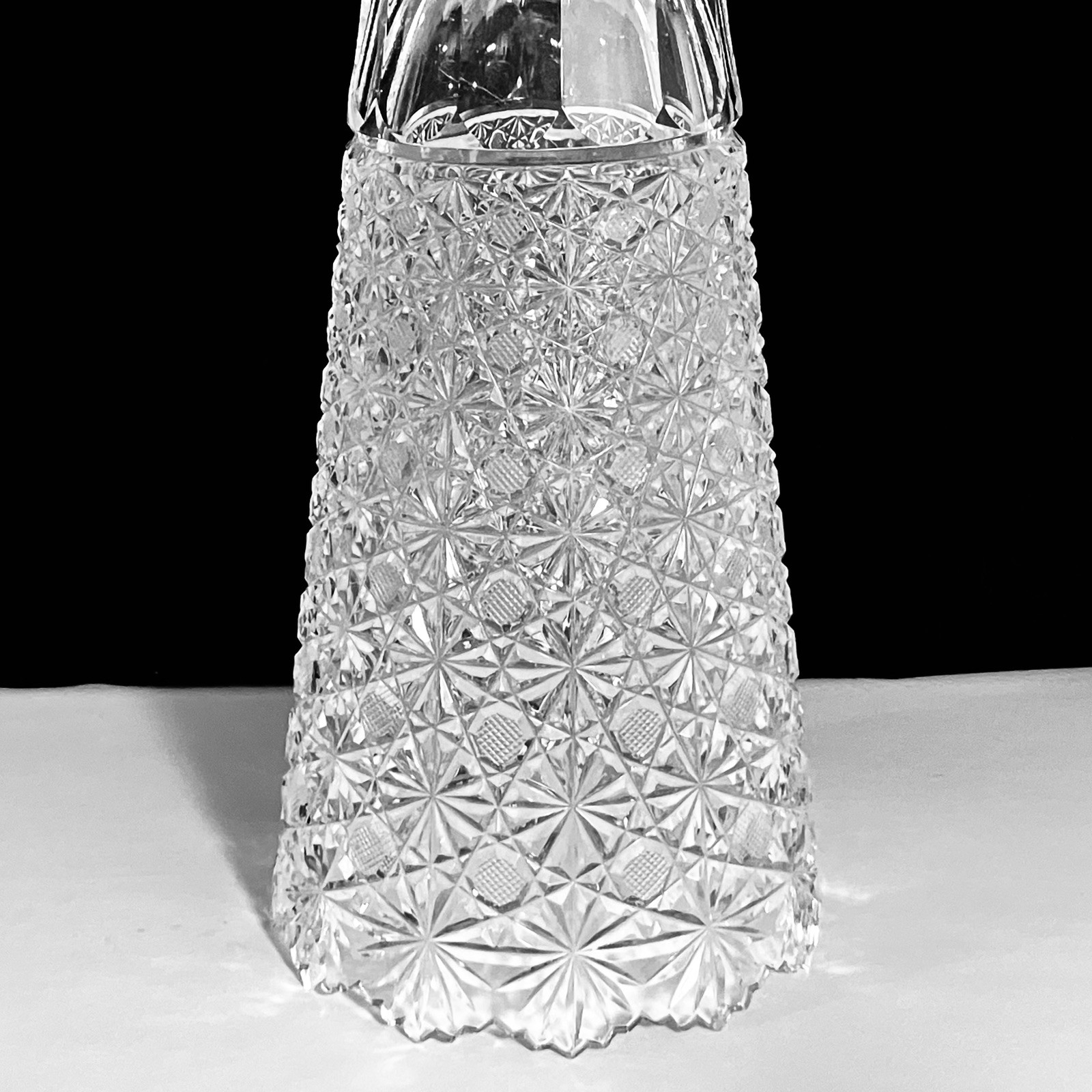 Hoya HAND-CUT CRYSTAL VASE / 12 Inches / LIGHT DAMAGE / Fine Japanese Crystal