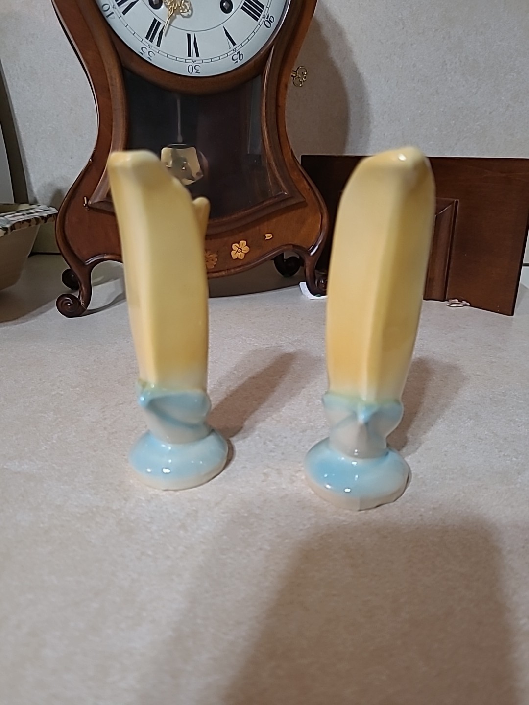 2 Vintage Shawnee Lily Vases Yellow and Blue Ceramic Small 5″inches Tall Set USA