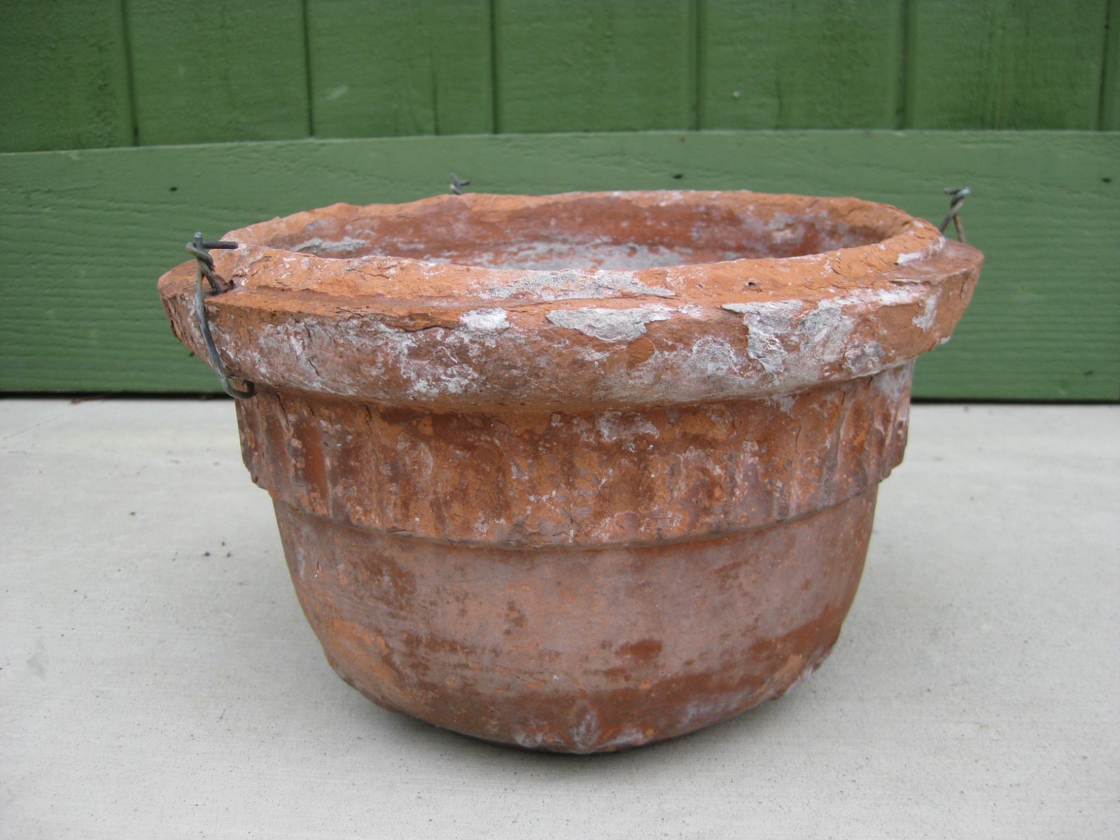 Vtg Bauer California Pottery Red Clay Terracotta Fleur de Lis Hanging Pot 10.5″