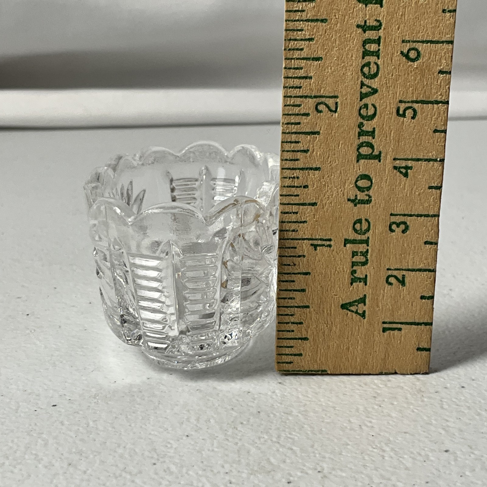 Vintage Cut Glass Crystal Salt Cellar Trinket Dish Scalloped Starburst Pattern